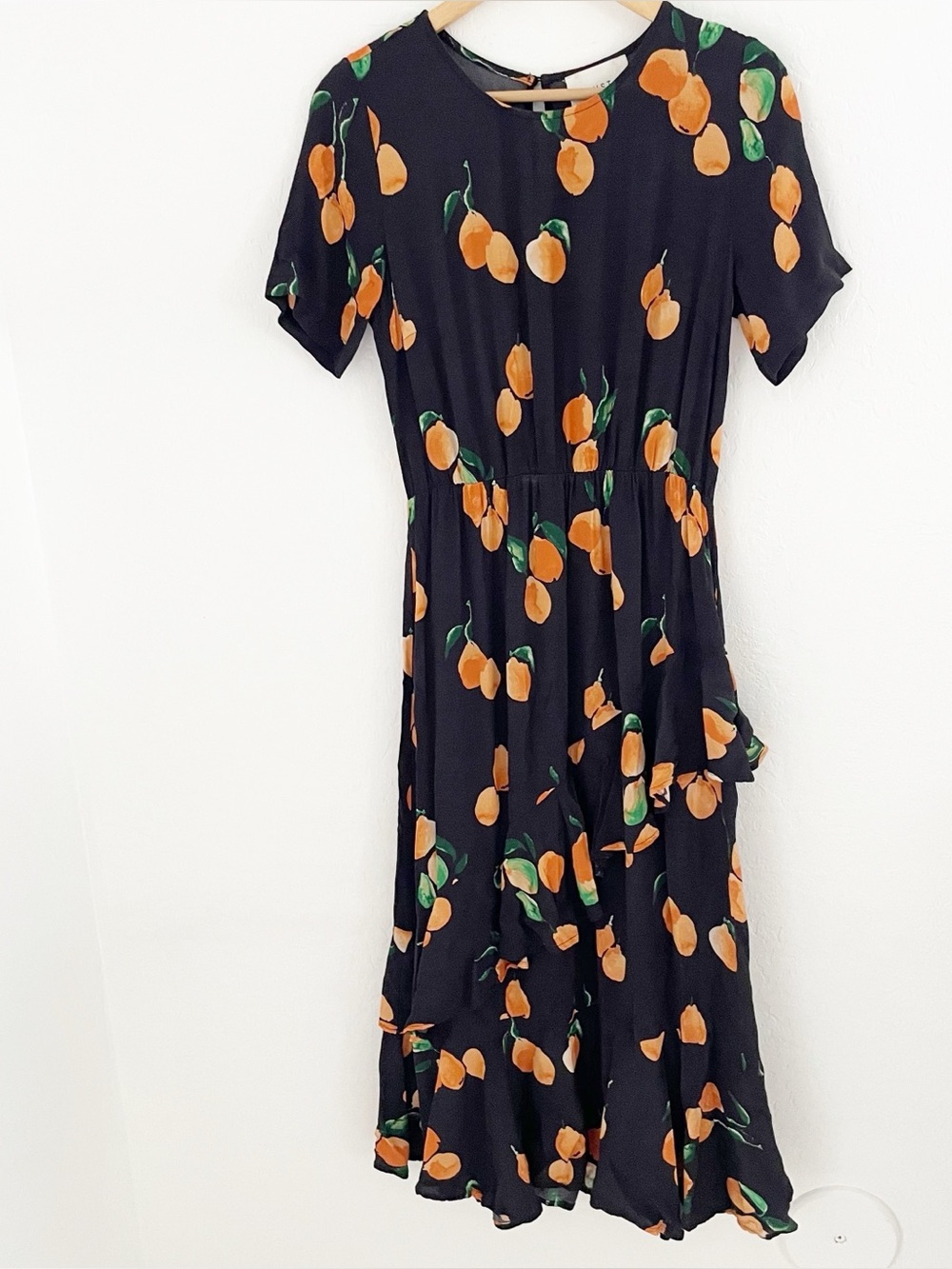 Just crepe peaches tiered maxi dress size XS